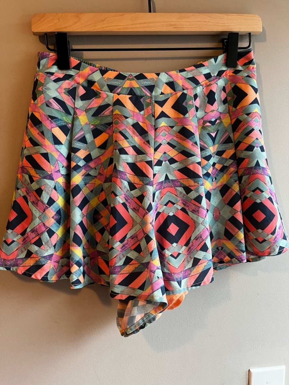 Lovers + Friends Coral, Teal & Navy Geometric Skort Small